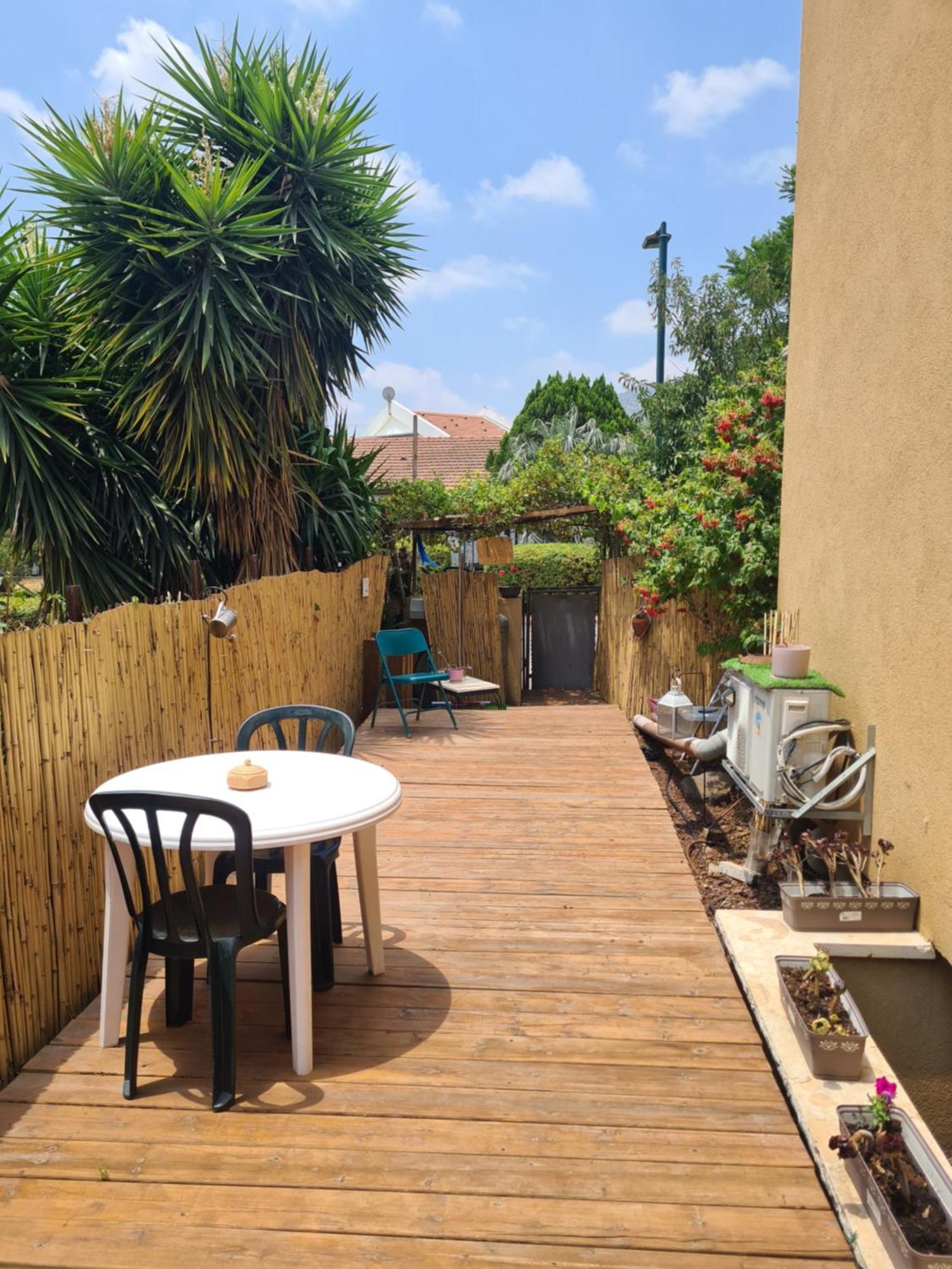 בין הר למעיין Apartment Kfar Tavor ภายนอก รูปภาพ